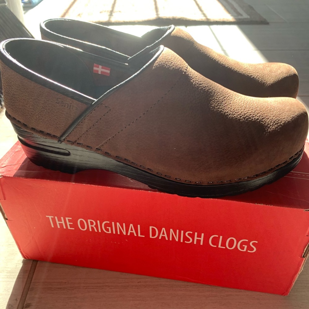 Sanita Clogs